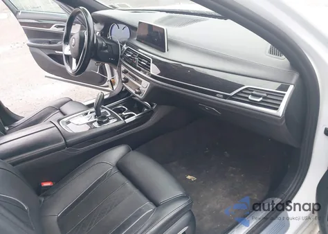 2017 BMW 740I xDrive из США, поврежденный, VIN WBA7E4C50HGU99185